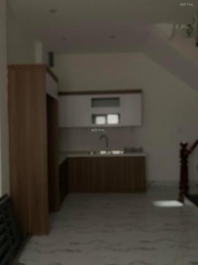 Bán nhà đầu ngõ Đê La Thành, giá 4.35 tỷ, 33m2x5T, vị trí đẹp, ở luôn, ảnh thật