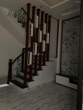 Bán nhà đầu ngõ Đê La Thành, giá 4.35 tỷ, 33m2x5T, vị trí đẹp, ở luôn, ảnh thật