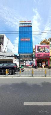 Cho thuê tòa nhà 422 Nguyễn Thị Thập, P. Tân Quy, Quận 7. DT: 8.2x18m