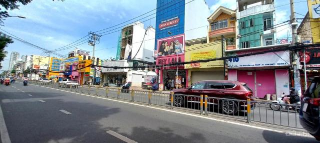 Cho thuê tòa nhà 422 Nguyễn Thị Thập, P. Tân Quy, Quận 7. DT: 8.2x18m