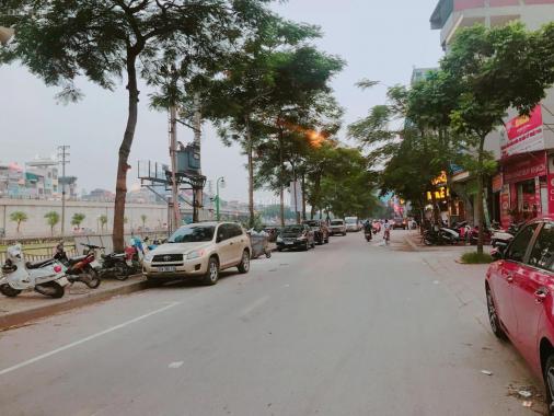 Mặt bằng kinh doanh 30m2 tại mặt phố ngã 4 Nguyễn Khánh Toàn, Cầu Giấy, vào SD ngay