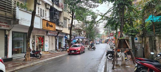 Cần bán nhà mặt phố Hoàng Ngọc Phách, 2 mặt đường. 43m2