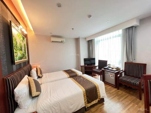 Khách sạn 3 sao vip mặt phố quận Hai Bà Trưng, diện tích 264m2 x 10 tầng, MT 10.5m giá bán 85 tỷ