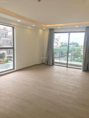 Cho thuê Office 40m2 Millennium Quận 4 máy lạnh + rèm giá 10.5 triệu/th