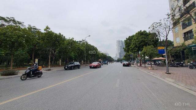 Bán biệt thự phường Dịch Vọng, gần công viên Cầu Giấy, có hầm. DT 275m2, 59 tỷ