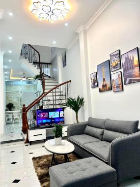 Bán nhà mới đẹp Khương Trung 41m2, căn góc chỉ 4 tỷ nhỉnh. Liên hệ: Em Hồng Hoa: 0963052959