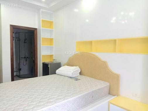 Phân lô, ô tô, 02 thoáng, 7 tầng, thang máy - full nội thất phố Chùa Láng: 68m2, giá nhỉnh 18 tỷ