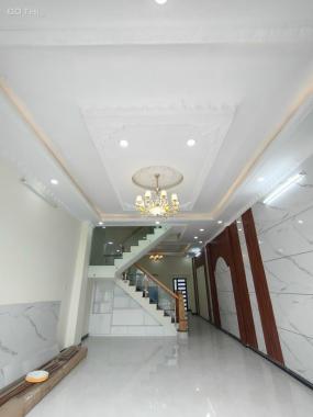 Nhà mới xây 90m2, sổ hồng riêng, đường Lê Văn Lương, Nhà Bè