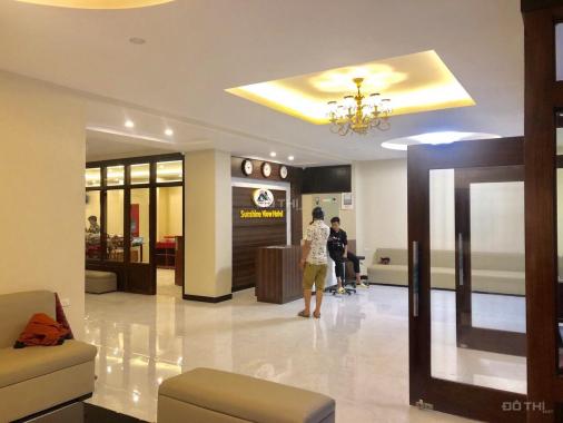 Bán khách sạn vip Lê Văn Thiêm, DT 90m2 x 9 tầng, MT 8,1m, có 20 phòng, cho thuê 1,5 tỷ/năm, 33 tỷ