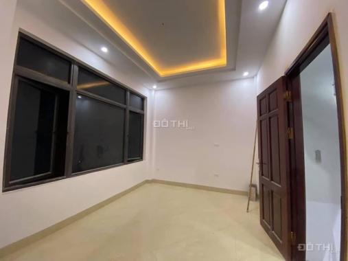 Gấp, bán nhanh nhà ngõ 9 Đặng Thai Mai, TH giá 9 tỷ, 88m2x3T, ô tô vào, có sân cổng