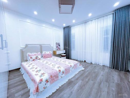 Căn hộ dịch vụ - CCMN Phố Yên Lãng 50m2 6 tỷ 9 phòng khép kín dòng tiền 30tr/tháng