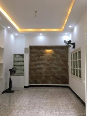 Bán nhà ngõ 28 Nguyên Hồng kinh doanh mặt tiền 8m 40m2 - 49m2 7,2 tỷ