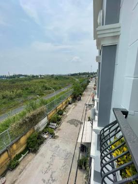 Nhà đẹp 3 tầng đường 10 m, trục Nguyễn Thị Hương, thị trấn Nhà Bè. 4*13m, 5,5 tỷ