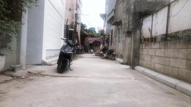Cần bán khẩn cấp căn nhà 3 tầng đường ô tô ngay đầu Làng Cam, Cổ Bi, Gia Lâm