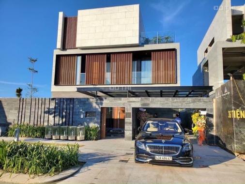 Cần tiền bán gấp villas mặt sông 3 tầng full hồ bơi rẻ hơn thị trường 5 tỷ