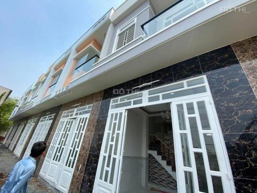 Bán nhà mới xây sổ hồng riêng gần pcc Trần Văn Châu. Giá 550 triệu/căn, ngân hàng hỗ trợ 50%