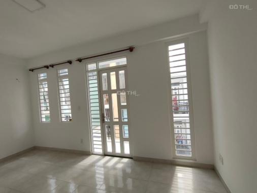 Nhà thuê HXH phường Bình Thuận Q7 * 9x20m * 3 tầng, 4PN + sân rộng * giá rẻ 15 tr/tháng