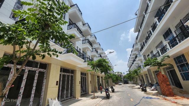 Bán nhà có SHR, HXH 12m, giá F0 từ CĐT nằm gần chợ Cầu Đồng