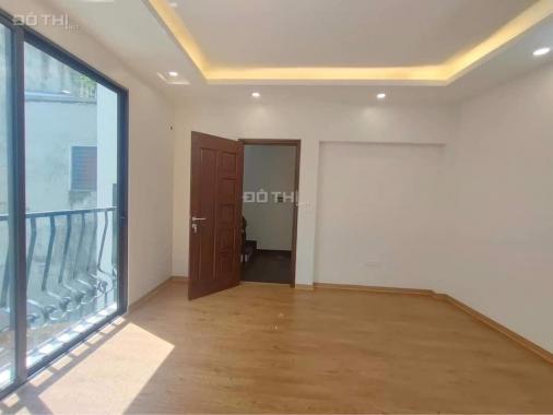 Chính chủ cần bán căn nhà 40m2, 5 tầng, nhỉnh 4 tỷ ở Láng Hạ