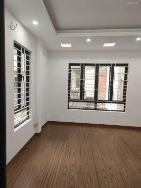 Hot nhà đẹp ngõ 75 Vĩnh Phúc, BĐ giá 4.5 tỷ, 35m2x5T, 2 thoáng