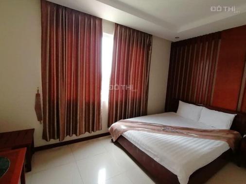 Cần tiền đầu tư dự án lớn chủ bán gấp khách sạn mặt phố Bãi Cháy Hạ Long 80m2, 10T, thang máy, 16P