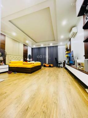 Bán nhà mặt phố Yên Lạc, Hai Bà Trưng, 70m2 giá 16 tỷ, kinh doanh, văn phòng, thang máy