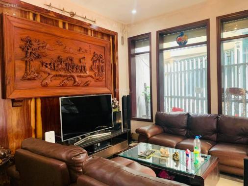 Vip Hoàng Quốc Việt 54m2, 5 tầng, ô tô vào nhà 8,2 tỷ