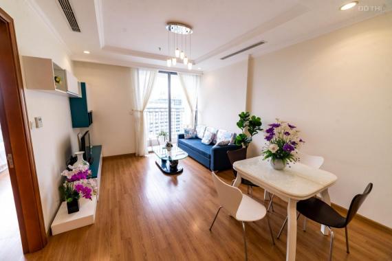 Cho thuê căn hộ chung cư Vinhomes Nguyễn Chí Thanh 2 PN đầy đủ nội thất đẹp, sang trọng