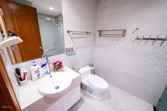 Cho thuê căn hộ chung cư Vinhomes Nguyễn Chí Thanh 2 PN đầy đủ nội thất đẹp, sang trọng