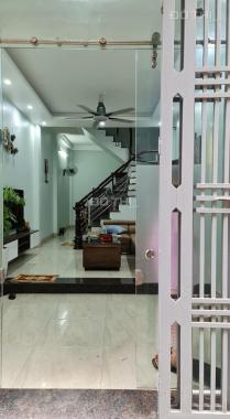Nhà đẹp như khách sạn tại Vĩnh Quỳnh DT 42 m2 x 3 tầng giá 2.72 tỷ