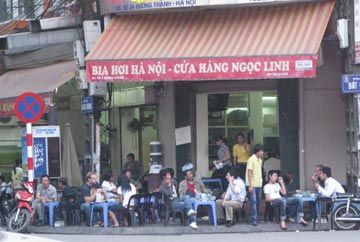 Bán nhà mặt phố - Đường Thành (Q. Hoàn Kiếm). 3 tầng, mặt tiền 4,1 m, SĐCC, giá 63 tỷ