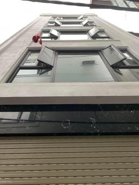 Bán nhà ngõ 82 Nguyễn Phúc Lai, giá 10 tỷ, 43m2x6t, ô tô vào, thang máy