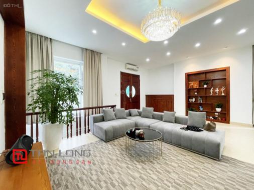 Biệt thự Vinhomes Riverside view sông đủ đồ cần cho thuê 60triệu/ 1 tháng