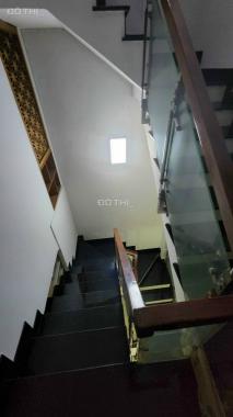 Bán nhà HXH Huỳnh Tấn Phát, Q7, 7x12m, 2 lầu ST, giá 8 tỷ, Ms Nga BĐS
