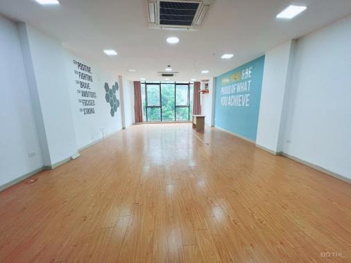 Cho thuê sàn văn phòng tại tòa building ngã 3 Hoàng Ngân, Lê Văn Lương, DT: 86m2, LH: 094.159.2828
