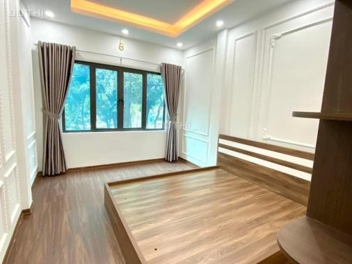 Bán gấp nhà Kim Giang, 38m2*5 tầng, ô tô cách 5m, nhà đẹp, thoáng, 4.5 tỷ - 0981948908