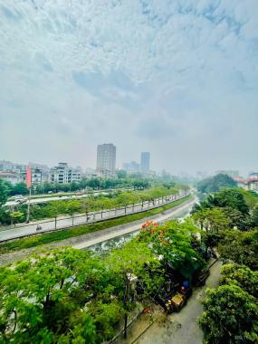 Nhà mặt phố Nguyễn Đình Hoàn 65m2 x 6 tầng mt 4.6m giá 22,6 tỷ