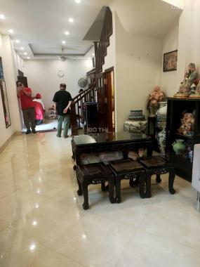 Bán nhà riêng tại đường Nguyễn Văn Cừ, Phường Ngọc Lâm, Long Biên, Hà Nội diện tích 51m2 giá 6 tỷ