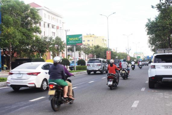 Bán nhà MT đường Nguyễn Hữu Thọ - mặt tiền rộng 7.6m - đoạn gần Trưng Nữ Vương sau nhà có kiệt 4m