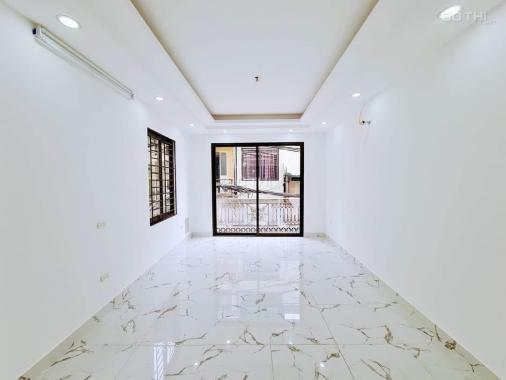 Bán nhà phố Thanh Lân, 3 bước ra phố, 41m2, 4.05 tỷ. LH: 0934462183