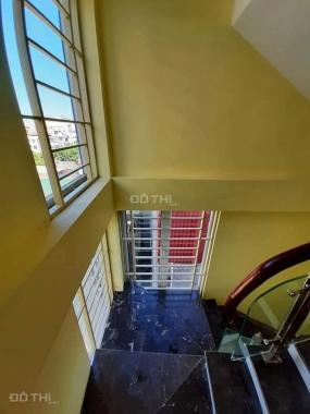 Mặt phố Trường Chinh 7 tầng thang máy nhập 50m2 x 7 tầng. 2 mặt đường