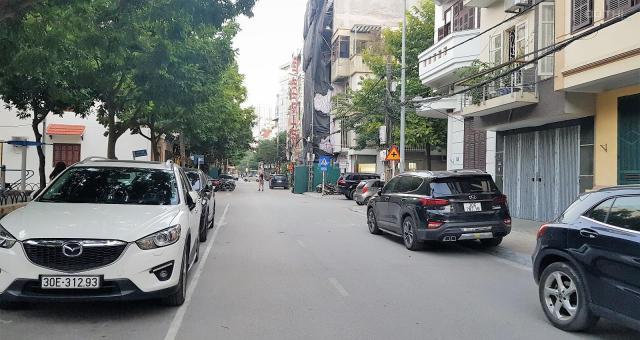 Nhà phố Phạm Tuấn Tài, Cầu Giấy lô góc, vỉa hè 3m, 3 oto, kinh doanh. 95m2 MT 8m 25 tỷ