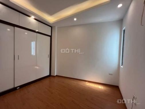 Bán nhà phố Ô Cách ô tô đỗ cổng, DT 38m2, 4 tầng, 3PN, đẹp long lanh chỉ 2,98 tỷ