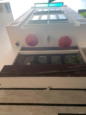 Cần bán nhà 121 Nghĩa Dũng, giá 3,6 tỷ, 28m2x5T, căn góc 3 thoáng ảnh thật