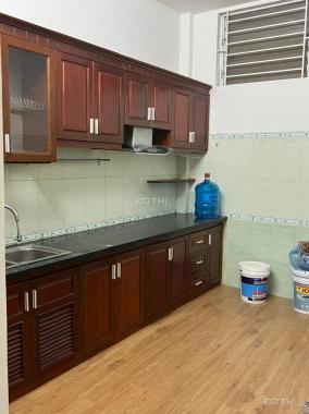 Bán gấp nhà phố Cự Lộc: 40m2*4 tầng, ngõ thông thoáng, 5 tỷ 2, 0359793895