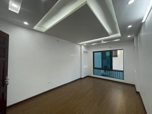 Nhà thứ 2 sau trường Hoàng Hoa Thám khu 7.2 ha, Vĩnh Phúc, Ba Đình. 35m2*5T 0912739985