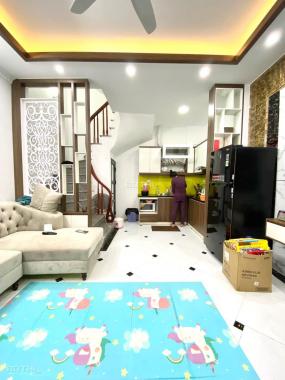 Nhà mới, gần hồ B52, phố Hoàng Hoa Thám, diện tích 37m2, giá 4,1 tỷ