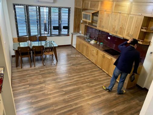 Hiếm, nhà mặt ngõ Nguyễn Phúc Lai, giá 24,5 tỷ, 114m2 x 5T, 2 mặt tiền, ô tô vào, thang máy