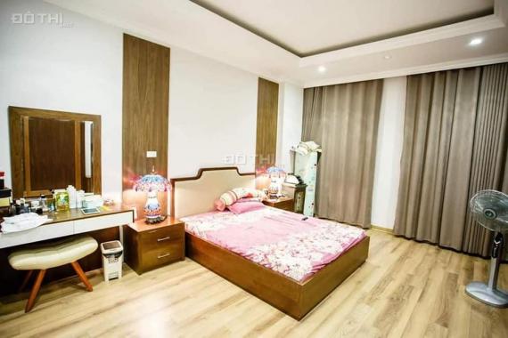 Chính chủ bán nhà quận Thanh Xuân: 40m2, 5T, hơn 6 tỷ, ô tô, gần phố, 0913003463