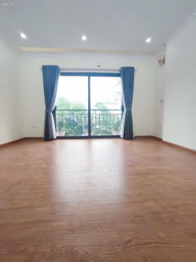 Bán đất mặt phố Nguyễn Khang 100m2, lô góc, ô tô tránh, hơn 19 tỷ